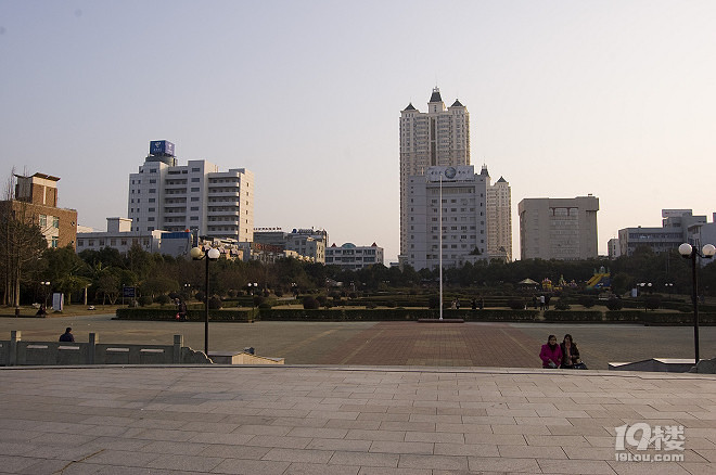 潘天寿广场攻略 一滴笔墨,一度春秋