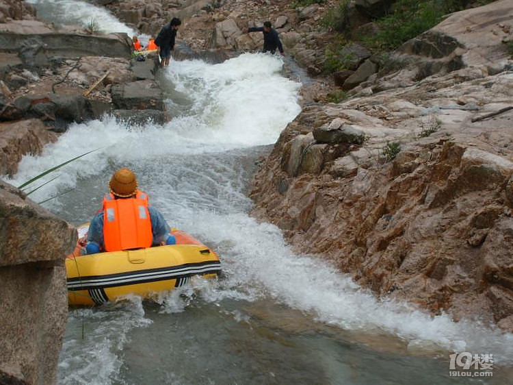 奉化柏坑峡谷漂流攻略 挑战你的极限