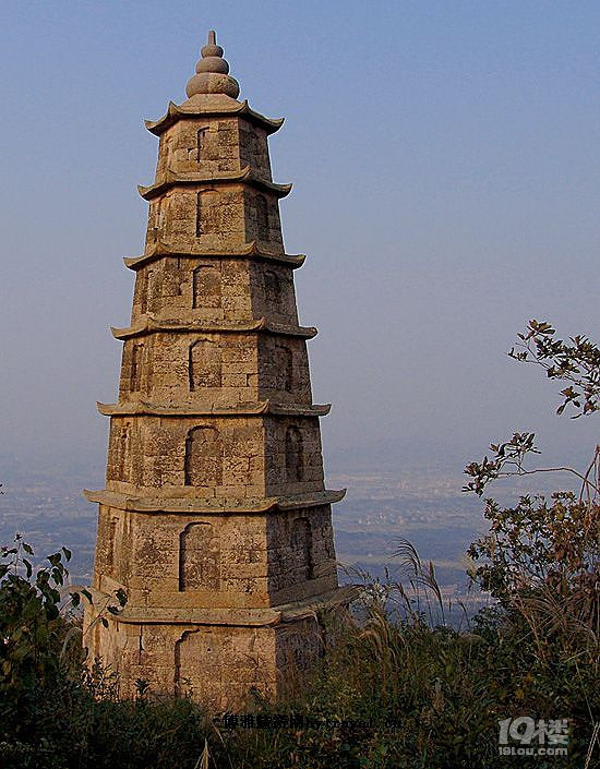 南山禅寺攻略 南山下瑞峰塔旁佛光庇护