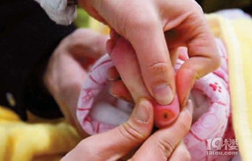 亲子鉴定怎么做 很揪心