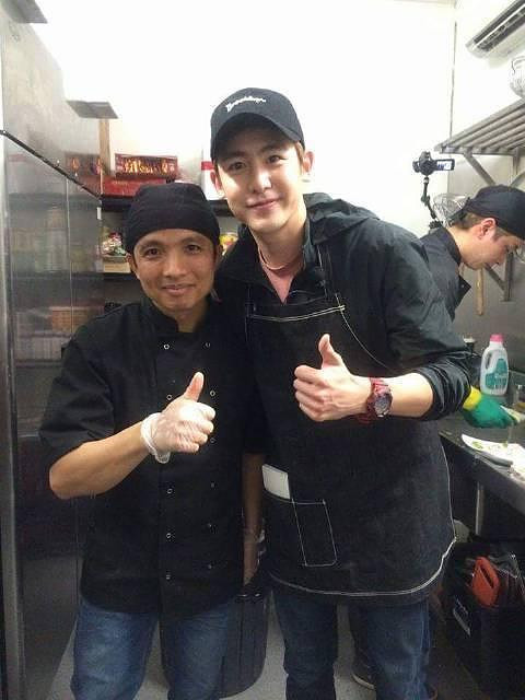 2PM成无业游民现身墨尔本街头打工