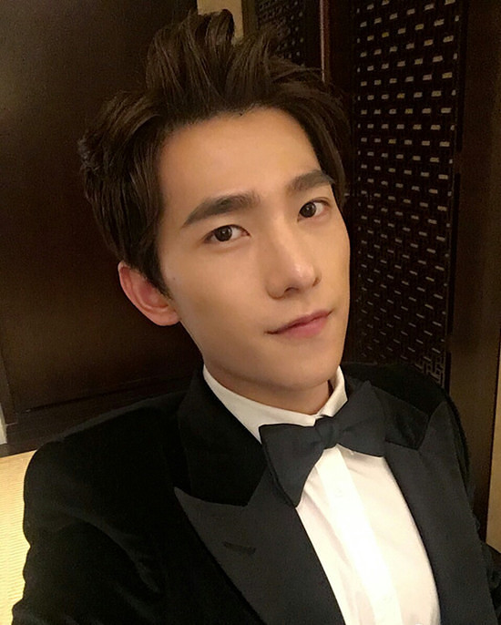 出道8年的杨洋拍戏曾累到突发性耳聋