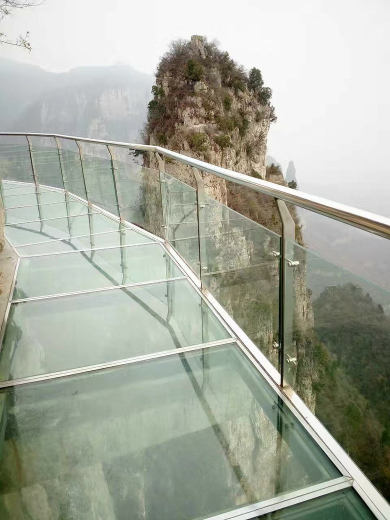 玻璃栈道