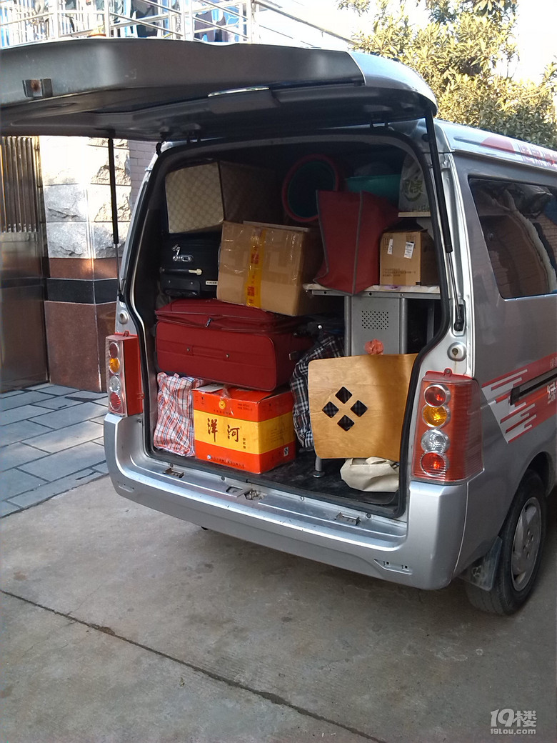 杭州五菱荣光面包车带司机拉货搬家出租