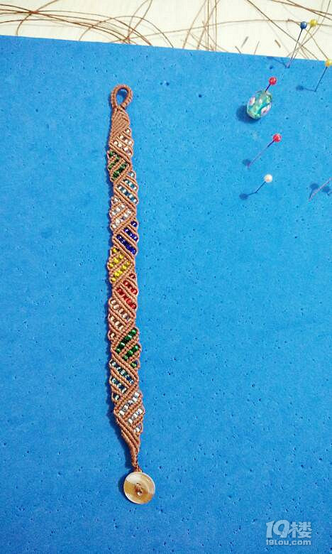 看书跟视频自学编手链项链的成果-手工DIY-杭