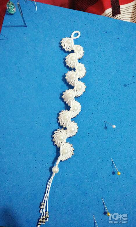 看书跟视频自学编手链项链的成果-手工DIY-杭