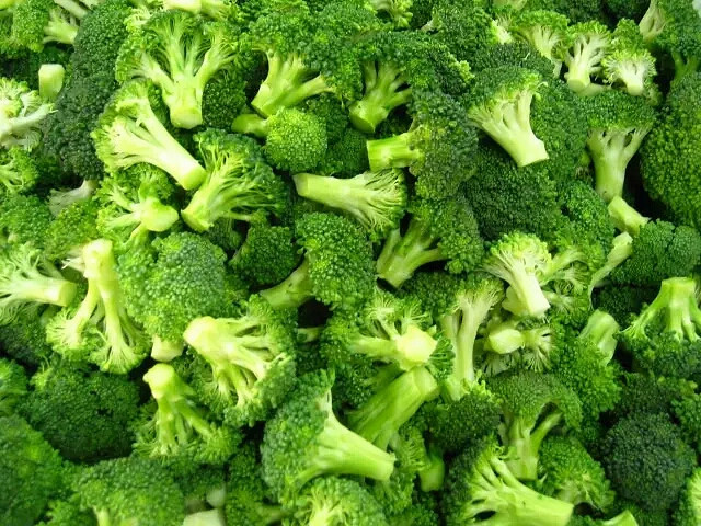 西兰花头上的那一整坨都是生殖器官