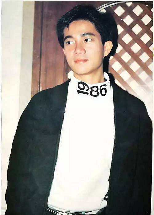 【心酸】他是香港歌神,曾传抑郁自杀,被初恋抛弃,最后竟然