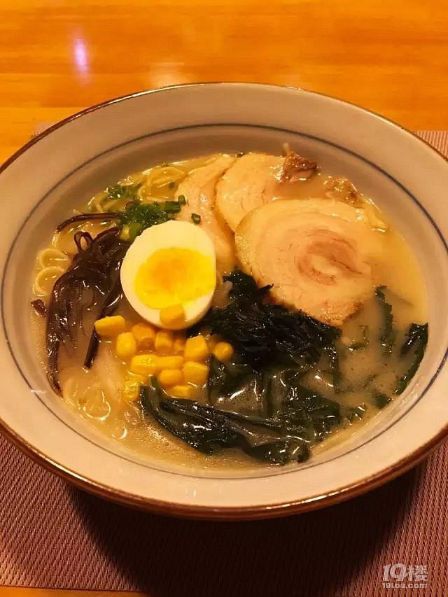 冷夜取暖,六碗热拉面够不够?