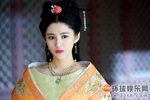 都在黑李心艾整容脸,却有人爆料毛晓彤开眼角