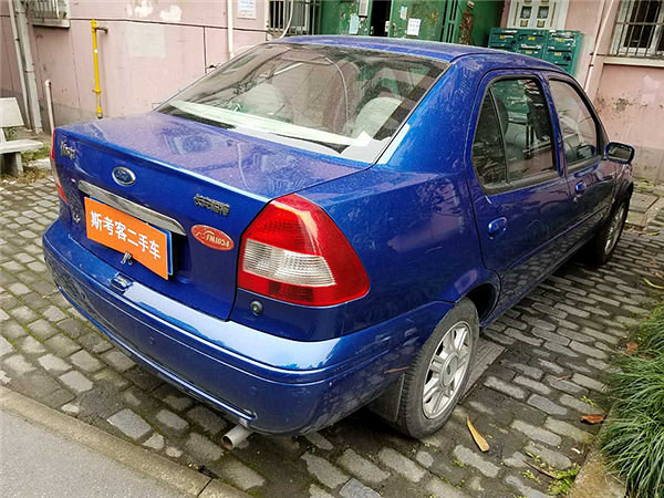 福特嘉年华2003款 1.6l 自动 三厢 豪华型