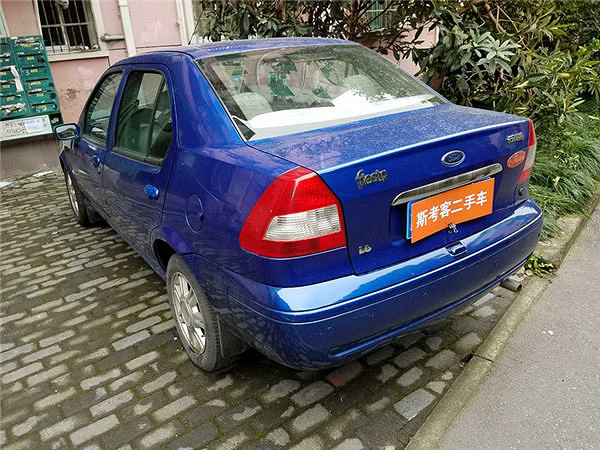 福特嘉年华2003款 1.6l 自动 三厢 豪华型