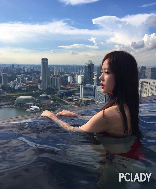 韩网红咖啡店长挤深沟秀傲人双峰-八卦绯闻-八卦田-杭州19楼