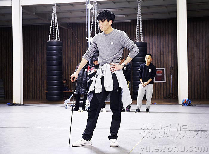 汪汐潮变身导师训哭女学员 重现经典武打片段