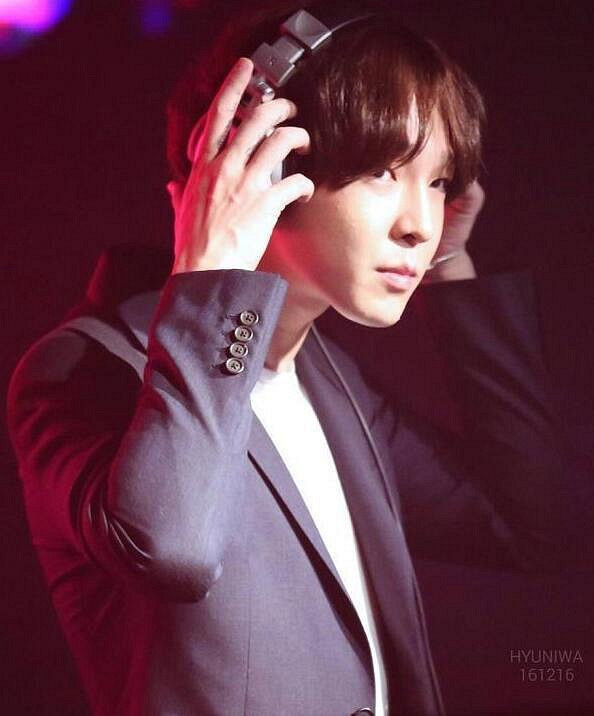 南太铉退团首露面 夜店做DJ粉丝泪目-八卦绯闻