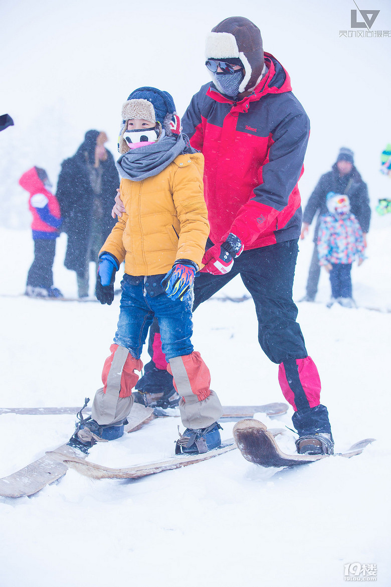 元旦去雪乡，玩篝火，打雪仗，堆雪人，滑雪，溜冰