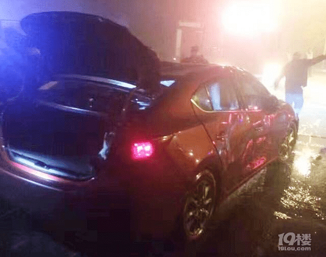 杭州25岁女孩夜晚开车坠河身亡 竟是因为雾气