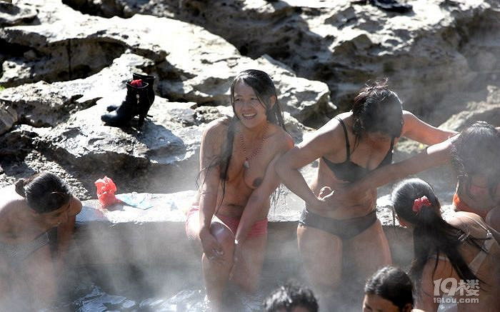 探云南怒江天境之地 寻与世隔绝的纹面女