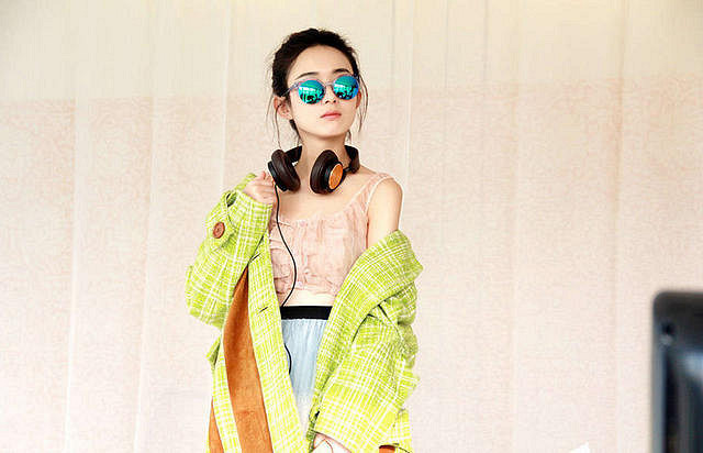 赵丽颖性感写真全套图来了!看完要喷鼻血-八卦