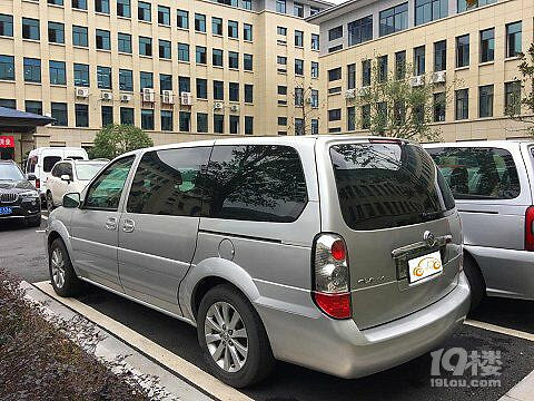 体验不一样的西双版纳之旅:选择专业包车服务