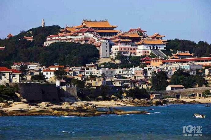 海上布达拉宫旅游攻略 海上的石屋建筑