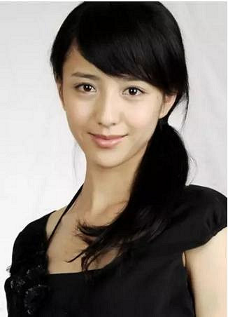 心疼佟丽娅?不如心疼她刚刚立起来的时髦人妻flag!