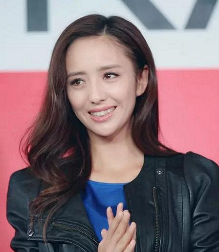 心疼佟丽娅?不如心疼她刚刚立起来的时髦人妻flag!