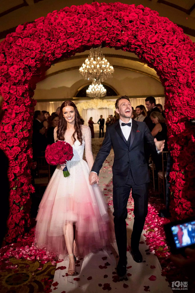 【年末盘点】2016年女星出嫁婚纱谁最美 刘诗