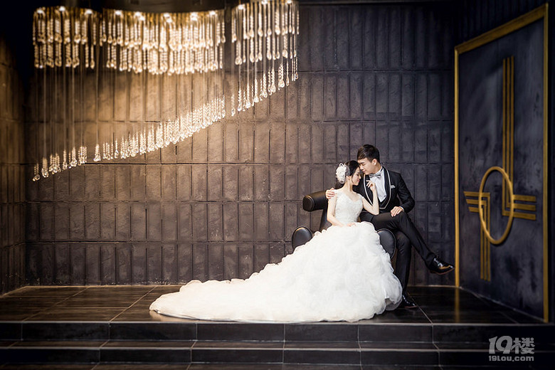 【結婚日記】一個蘋果引發(fā)的校園文藝小愛情