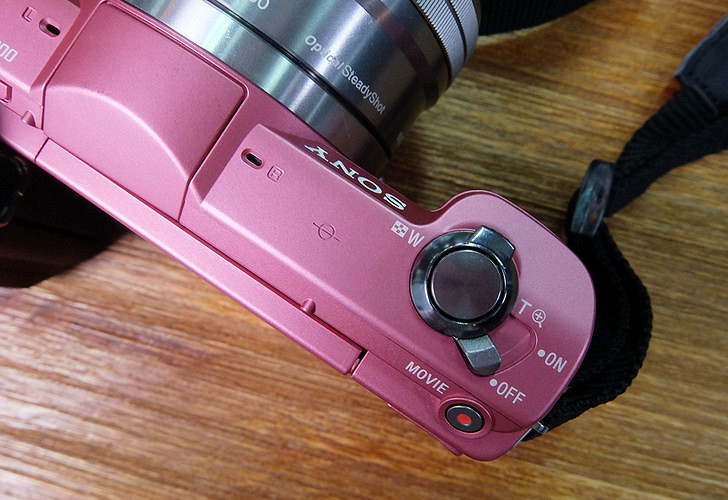 :【入门最佳选?小蚁微单相机VS索尼A5000】