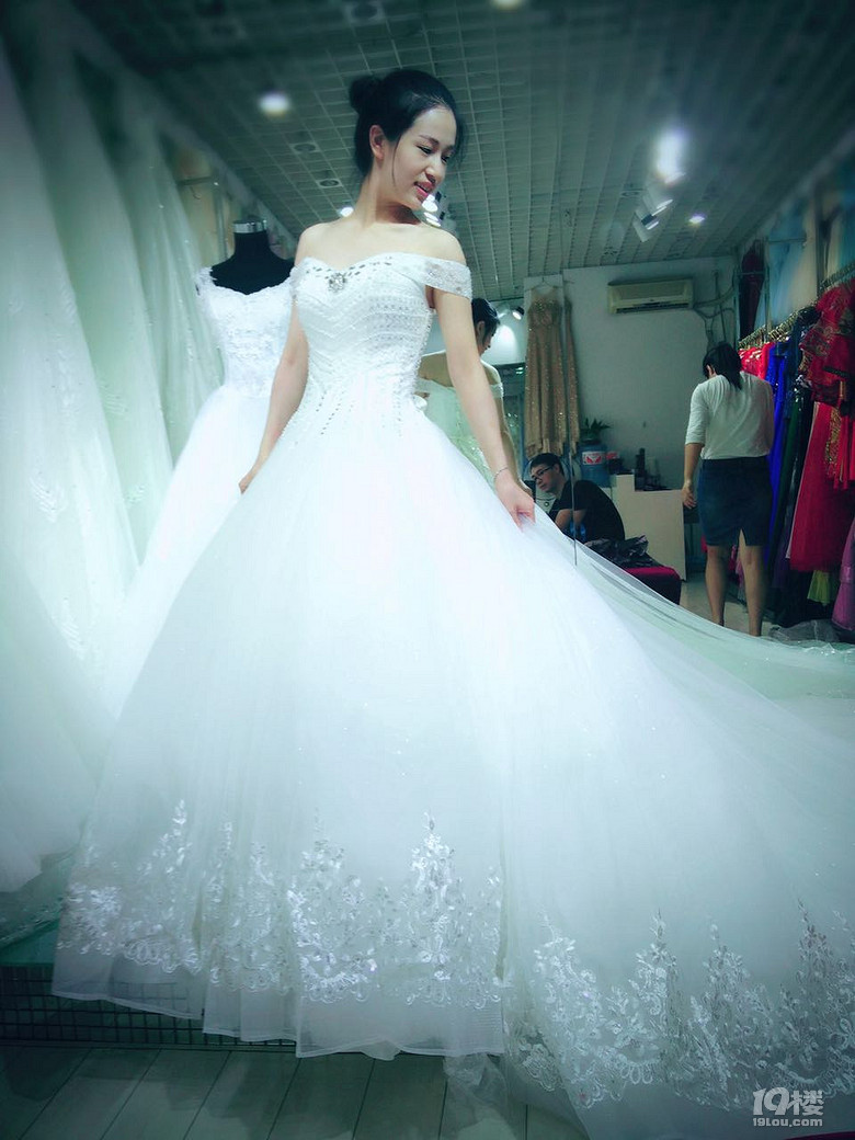 【結婚日記】一個蘋果引發(fā)的校園文藝小愛情