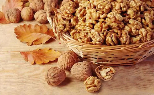 春节期间吃哪些食物对头发好呢_碧莲盛植发可