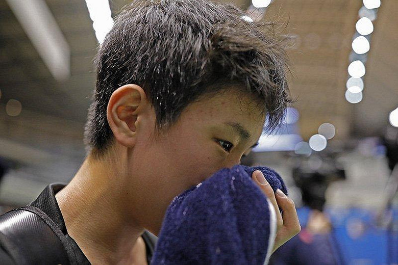 14岁神童输球失声痛哭 入籍日本立誓击败中国