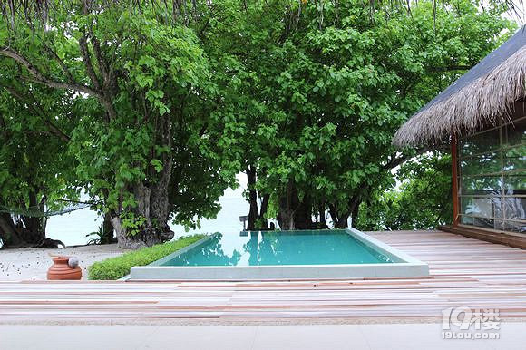Dusit Thani都喜天阙岛