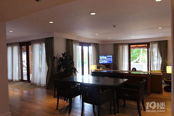 Dusit Thani都喜天阙岛