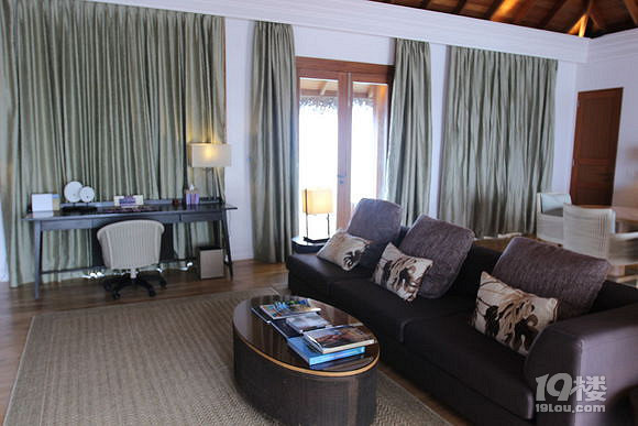 Dusit Thani都喜天阙岛