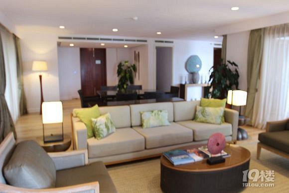 Dusit Thani都喜天阙岛