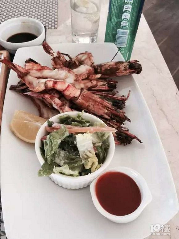 Dusit Thani都喜天阙岛