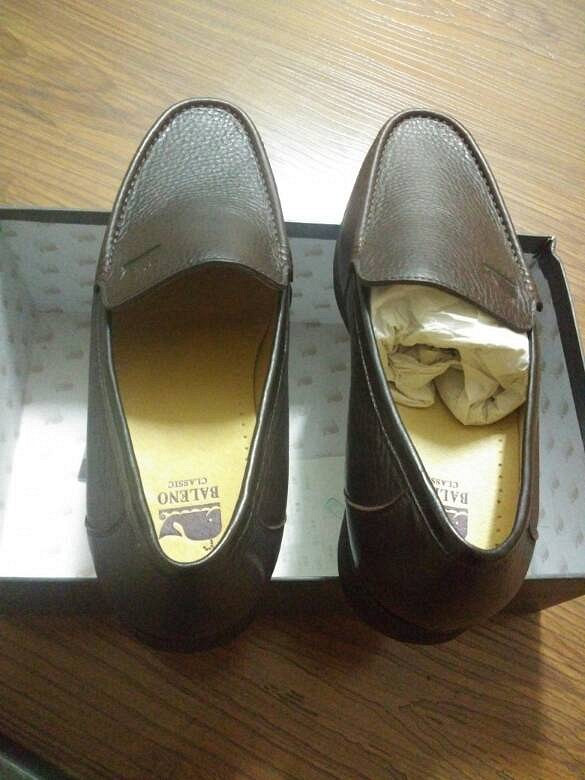 宾奴棕色牛皮鞋