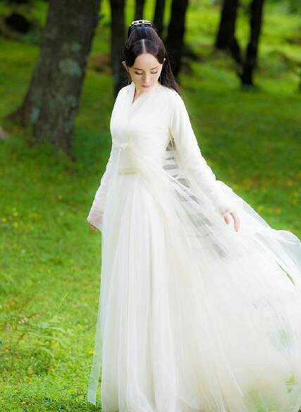 赵丽颖爱宠糖宝穿越三生三世变小巴蛇和白浅抢