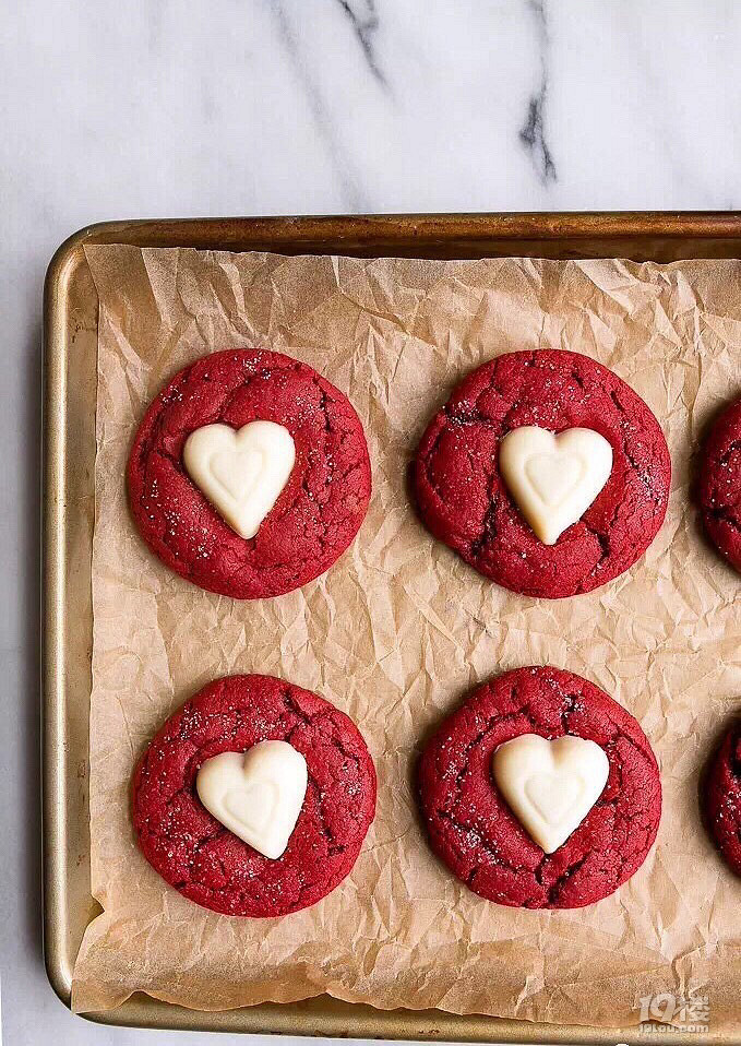 《红丝绒糖屑曲奇饼干》送给大家一款情人节