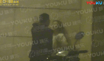 曝胡海泉朋友圈 他不但没离婚还全家移民新加坡