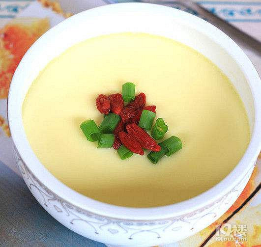 四個(gè)月寶寶如何添加輔食 寶寶食譜