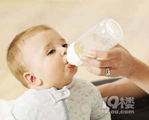 宝宝断奶涨奶怎么办 如何缓解胀奶不适感-母乳