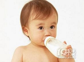 婴儿奶粉如何分段?婴儿奶粉分段是什么意思?