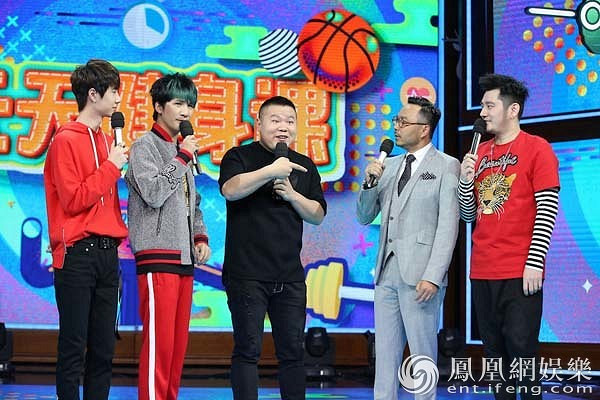 岳云鹏《天天》现场火拼天天兄弟 曝德云社秘