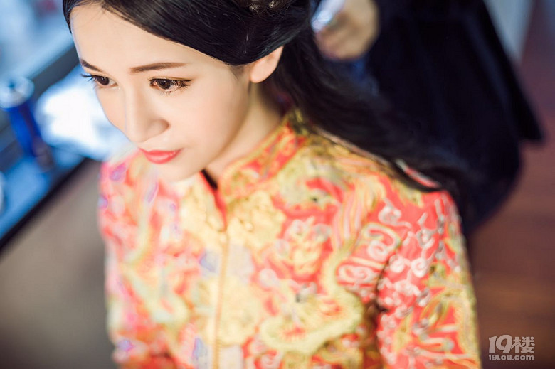 【結婚日記】一個蘋果引發(fā)的校園文藝小愛情
