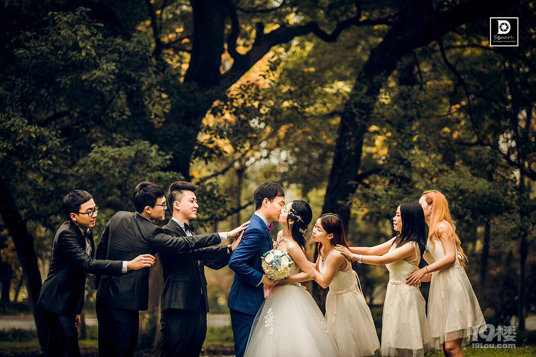 【結婚日記】一個蘋果引發(fā)的校園文藝小愛情
