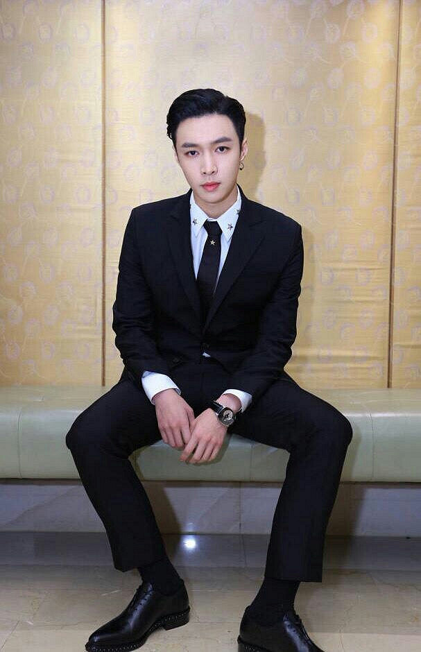 中国电视剧品质盛典 赵丽颖皮皮虾夜华大神抢