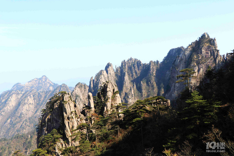 【遇见春天】 万仞高山观云卷云舒——三游黄山记